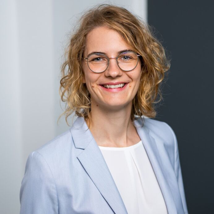 Hämatopathologie Lübeck - Dr. med. Julia Marie Nitz Porträtfoto von Dr. med. Julia Marie Nitz